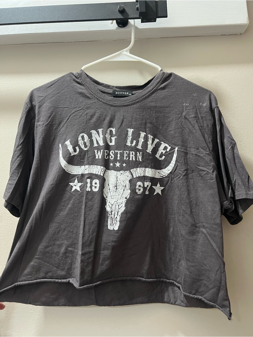 Zutter Black 'Long Live Western' Graphic Crop Tee